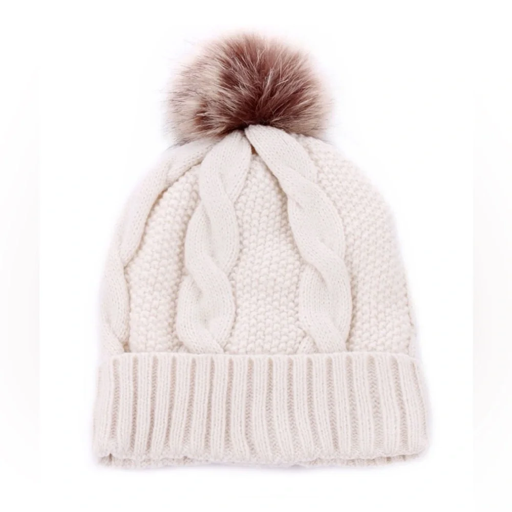 🧤 “ Cabin Babe “ Pom Beanie | Various Colors - Picture 3 of 12